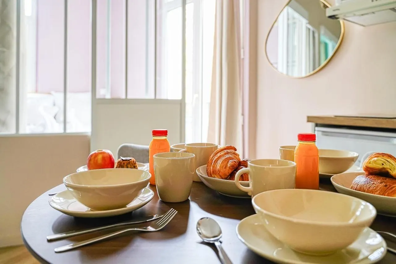 Appartement Proche Parc Monceau #17Eme #Arcdetriomphe - Gourgaud Paris France